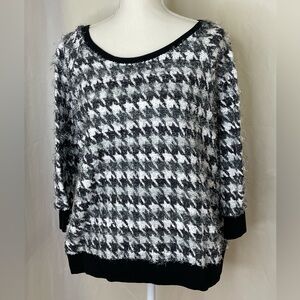 Cato Black & White Fuzzy Houndstooth Sweater